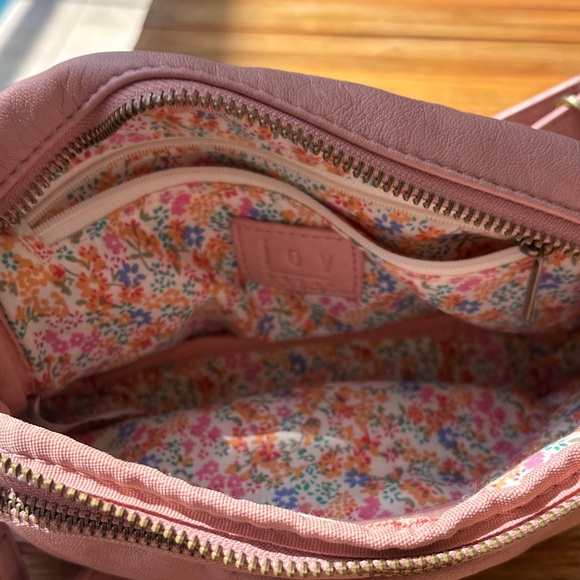 Joy Susan Kylie Double Zip Sling Belt Bag in Blush. Good used condition - Picture 10 of 12